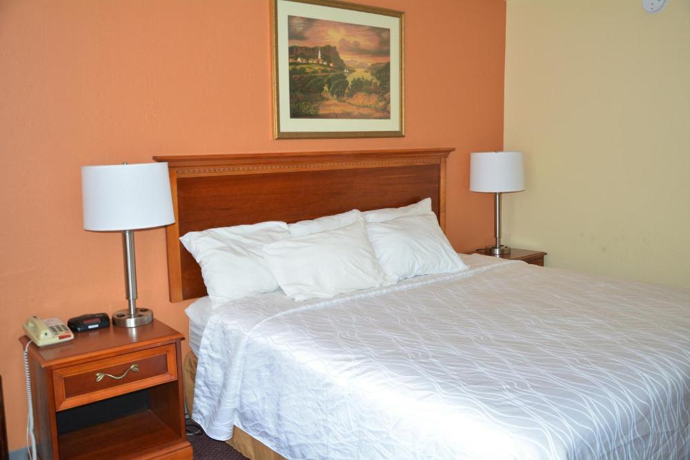 King Room - Disability Access/Non-Smoking interior